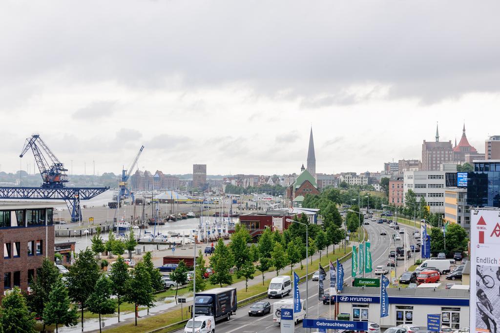 Ibis Rostock Am Stadthafen Exterior photo
