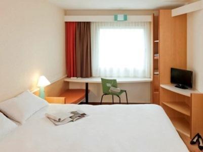 Ibis Rostock Am Stadthafen Exterior photo